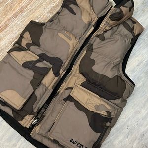 Gap Camo vest